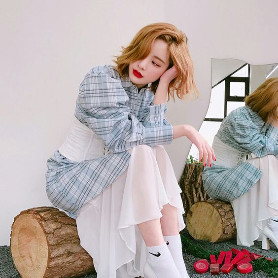 藍白穿搭　優雅 